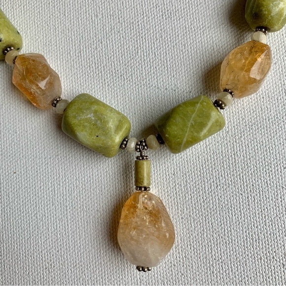 Vintage Chunky Gemstone Necklace Yellow Citrine Crystals Green Serpentine 24" - Picture 1 of 13